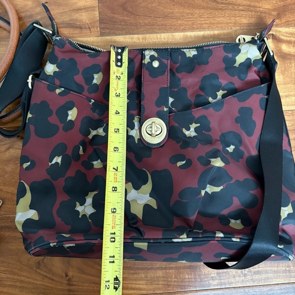 Baggallini Helsinki Scarlett Crossbody Bag Purse Camo Animal Print Nylon Gold - Picture 12 of 13